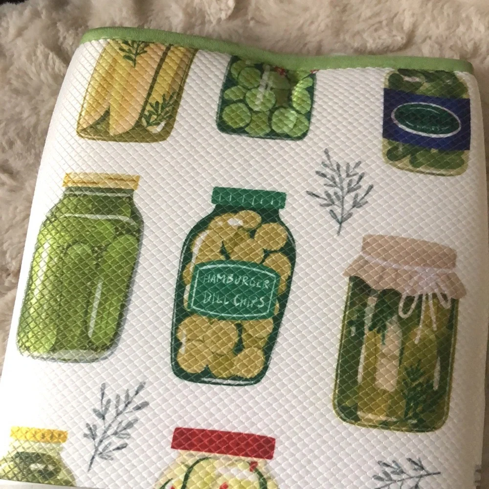 Isaac Mizrahi White Dish Drying Mats with Pickle Jar Print